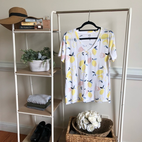 a.n.a Tops - LEMON PRINT • v neck tee 0742